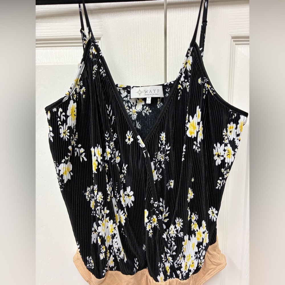 WAYF Black Floral V-Neck Pleated Tank bodysuit